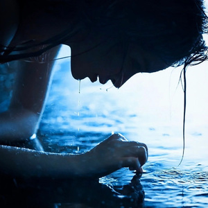 乱···伦···H小说
